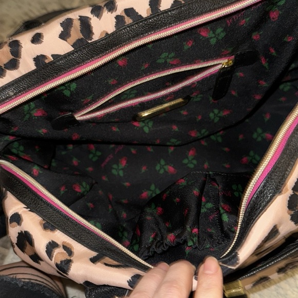 Betsy Johnson Weekend Bag - Picture 4 of 6